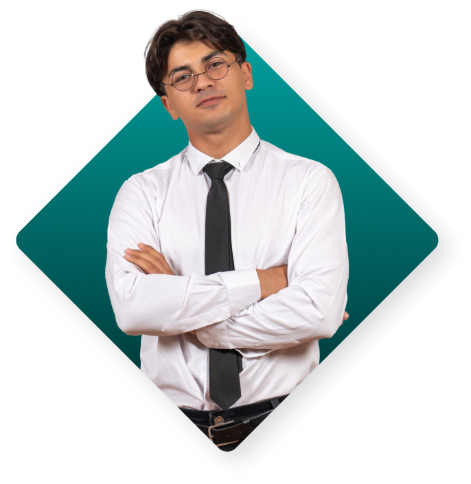 Hombre ejecutivo cruzados de brazos mirando al frente